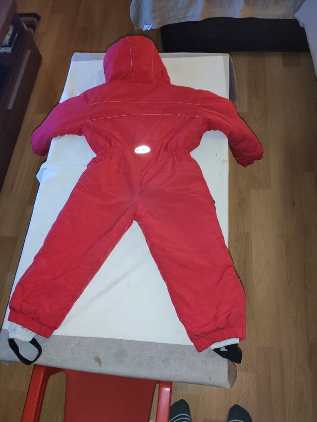 Mono nieve o Sky Decathlon talla 4