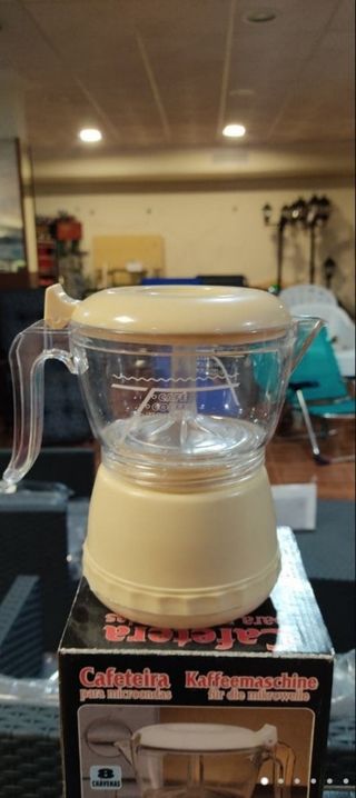 VENDO MICROONDAS Y CAFETERA en Zapopan, Jalisco por $900 | Segundamano.mx