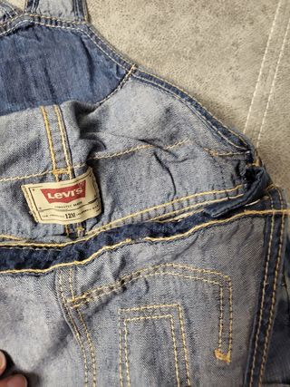 PETO VAQUERO LEVIS ORIGINAL de segunda mano por 20 EUR en Madrid en WALLAPOP
