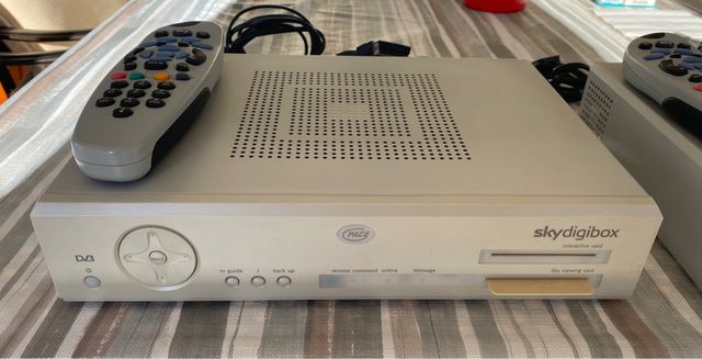 2 Receptores descodificadores Sky