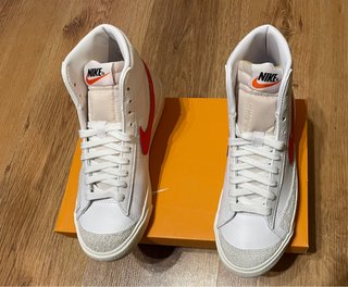 Nike Blazer talla 35,5 nuevas completamente a de segunda mano por 65 EUR en  Madrid en WALLAPOP