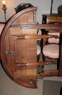 mesa caoba ovalada pedestal siglo XIX