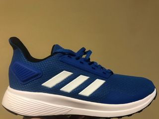 Zapatillas Adidas Duramo 9K-Talla 40 de segunda mano por 25 EUR en Puente  Genil en WALLAPOP