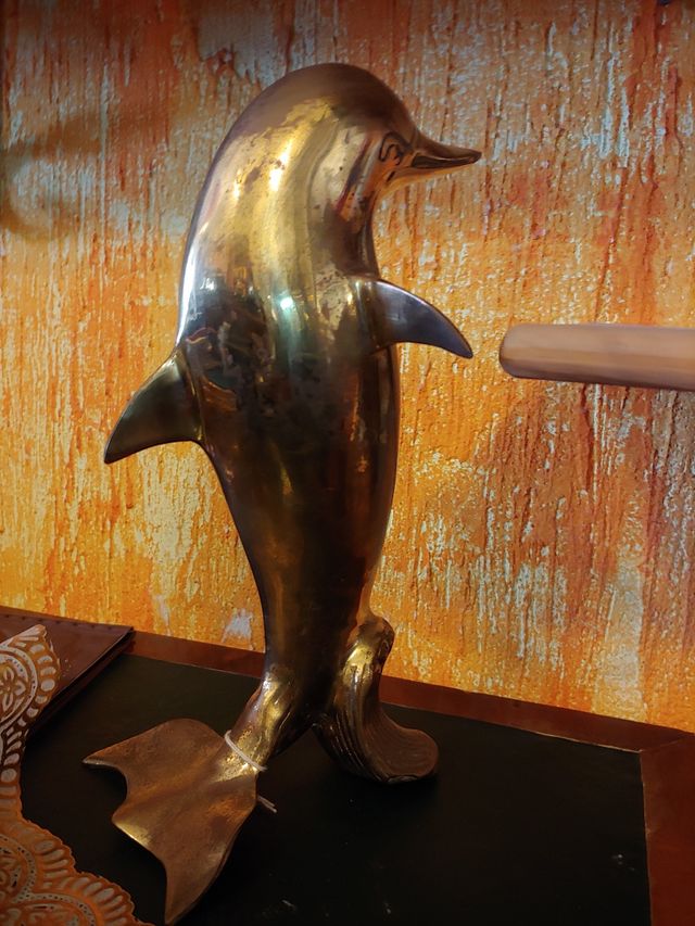 Antiguo Delfín grande de bronce