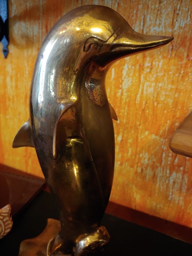 Antiguo Delfín grande de bronce