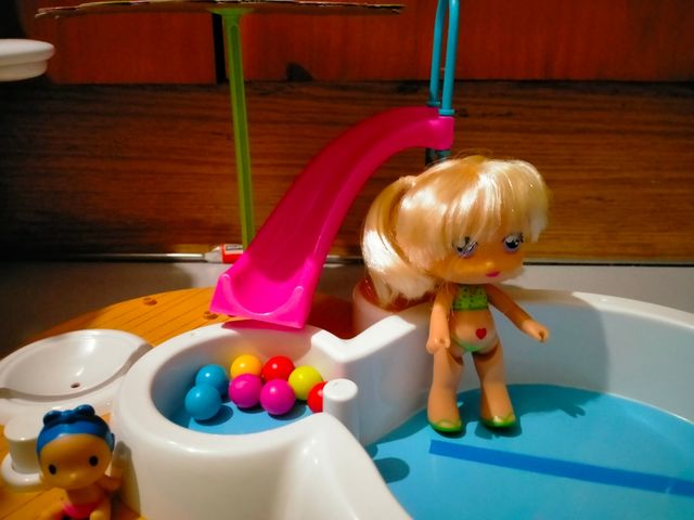 piscina loca de los barriguitas