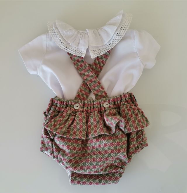 Conjunto blusa y ranita. T 2 años. Baja Costura