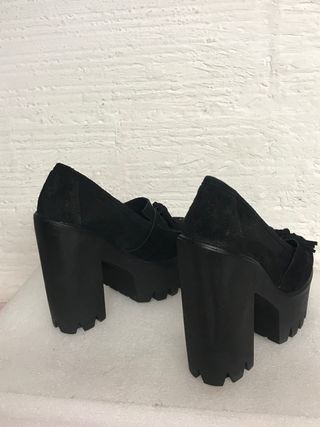 ZAPATOS PLATAFORMA UN Paso MÁS T. 38 piel negra