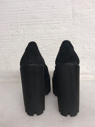 ZAPATOS PLATAFORMA UN Paso MÁS T. 38 piel negra