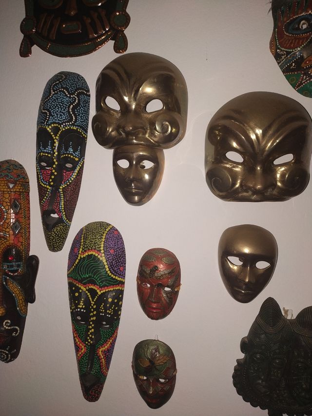 GRAN COLECCIÓN DE MÁSCARAS