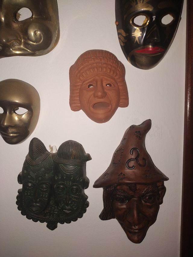 GRAN COLECCIÓN DE MÁSCARAS