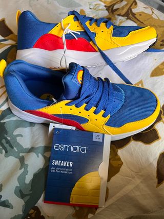 Zapatillas LIDL de segunda mano por 35 EUR en Sabadell en WALLAPOP