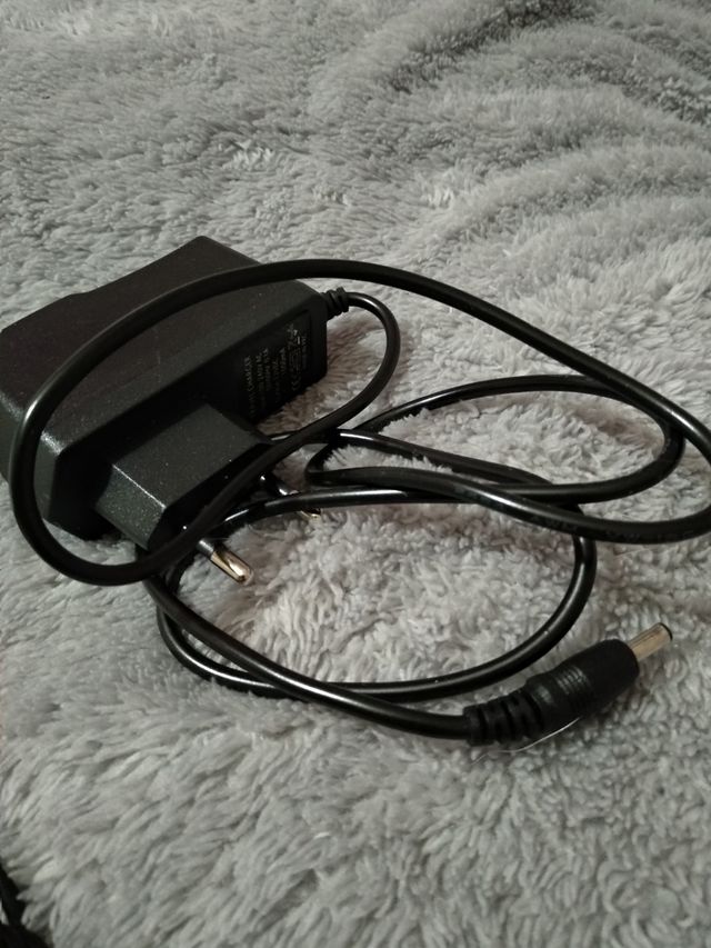 Cargador baterías, pilas..