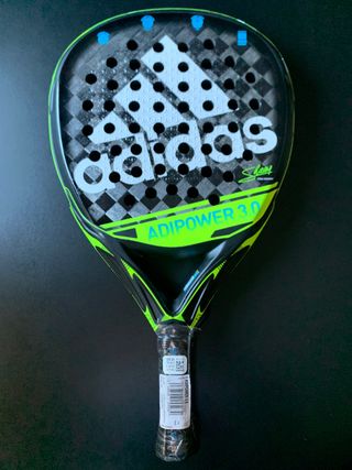ADIDAS ADIPOWER 3.0 PALA DE PADEL PRECINTADA de segunda mano por 179 EUR en  Granada en WALLAPOP