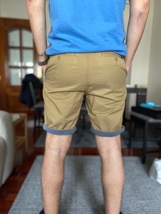 Pantalón corto beige