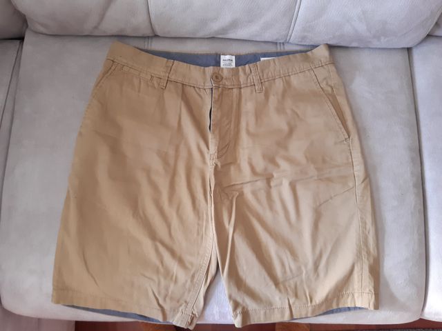 Pantalón corto beige