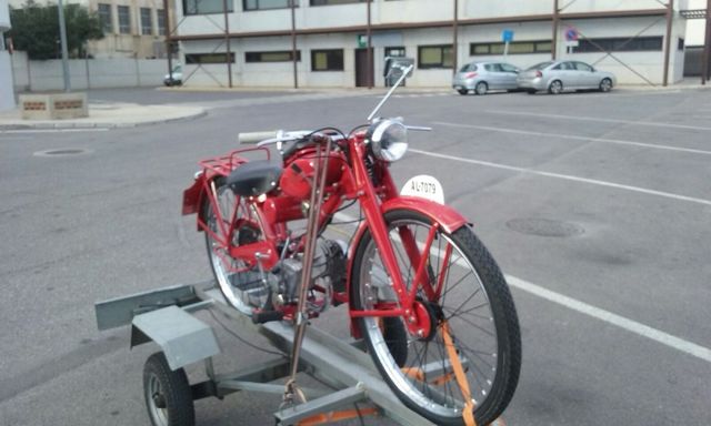 se vende moto  guzzi hispania 65 cc clasica r