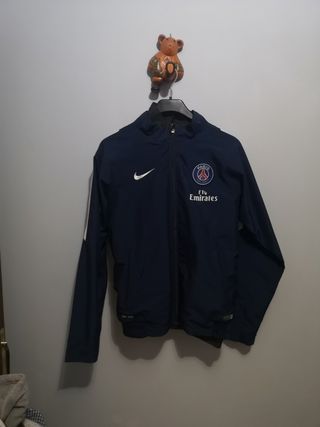 Chaqueta chándal fútbol PSG de segunda mano por 15 EUR en Sevilla en  WALLAPOP