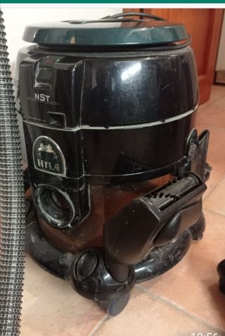 Aspiradora Purificador de aire HYLA NST de segunda mano por 375 EUR en  Santa Coloma de Queralt en WALLAPOP