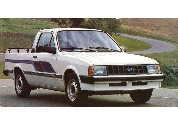 CHEVROLET CHEVY 500 SL/E 1988 PICK UP WHITE IXO SALVAT 1:43 EDICOLA ALTAYA