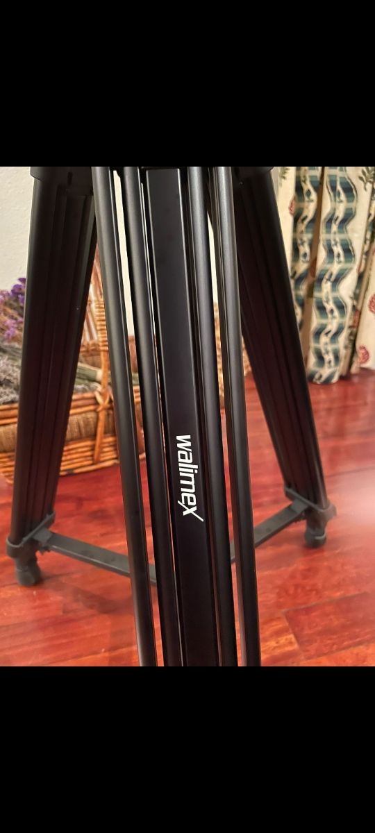 Tripodes para camara marca Walimex y Kingbest