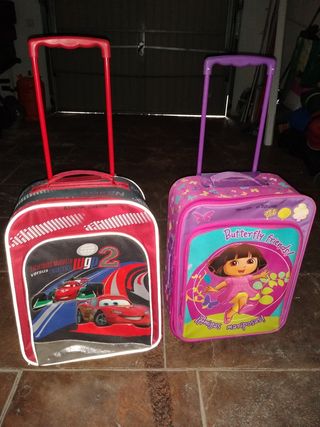 Maletas de viaje infantiles de segunda mano por 10 EUR en La Cala del Moral  en WALLAPOP