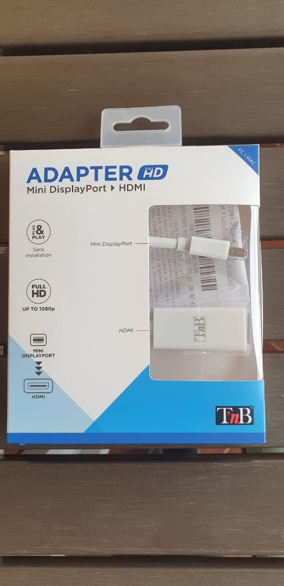 cable HDMI y adaptador