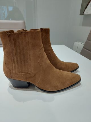 Botin camel pull\u0026amp;bear de segunda mano por 25 EUR en Granada en WALLAPOP