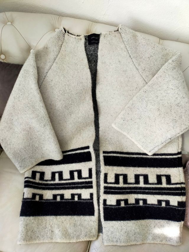 Abrigo de punto con lana Zara