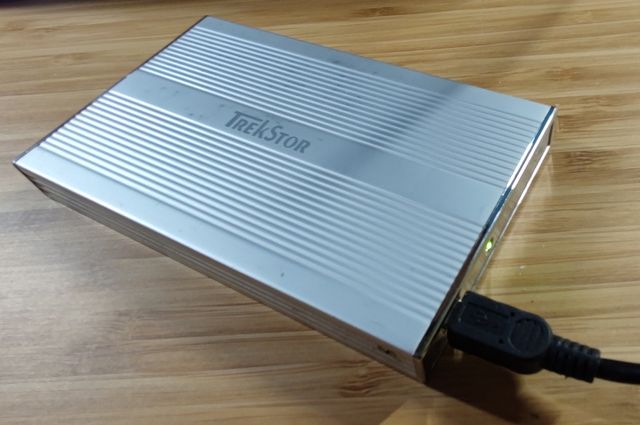 Disco duro IDE 2.5" 60Gb. con carcasa externa