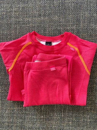Ropa térmica Helly Hansen niños de segunda mano por 35 EUR en Barcelona en  WALLAPOP