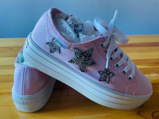 Zapatillas victoria Rosas Lona de segunda mano por 29 EUR en Madrid en  WALLAPOP