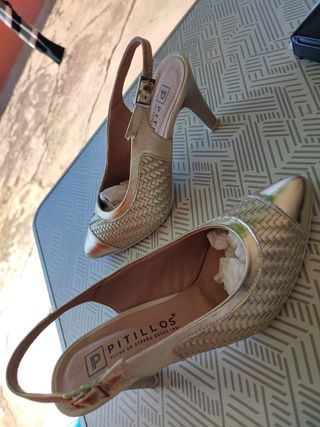 ZAPATOS FIESTA PITILLOS de segunda mano por 15 EUR en Santa Cruz de  Tenerife en WALLAPOP