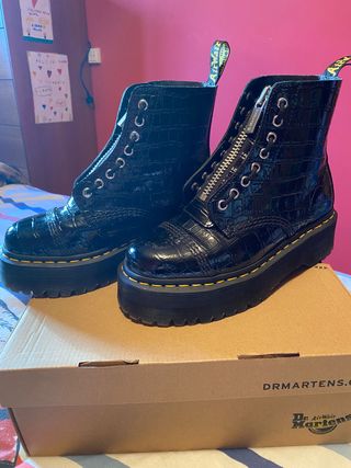 dr martens charol 40