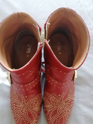 Botines rojos de piel y tachas ZARA 38 - ZARA