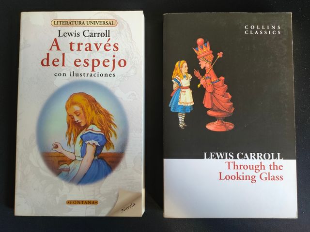 Alicia A Través del Espejo (Español e Inglés)