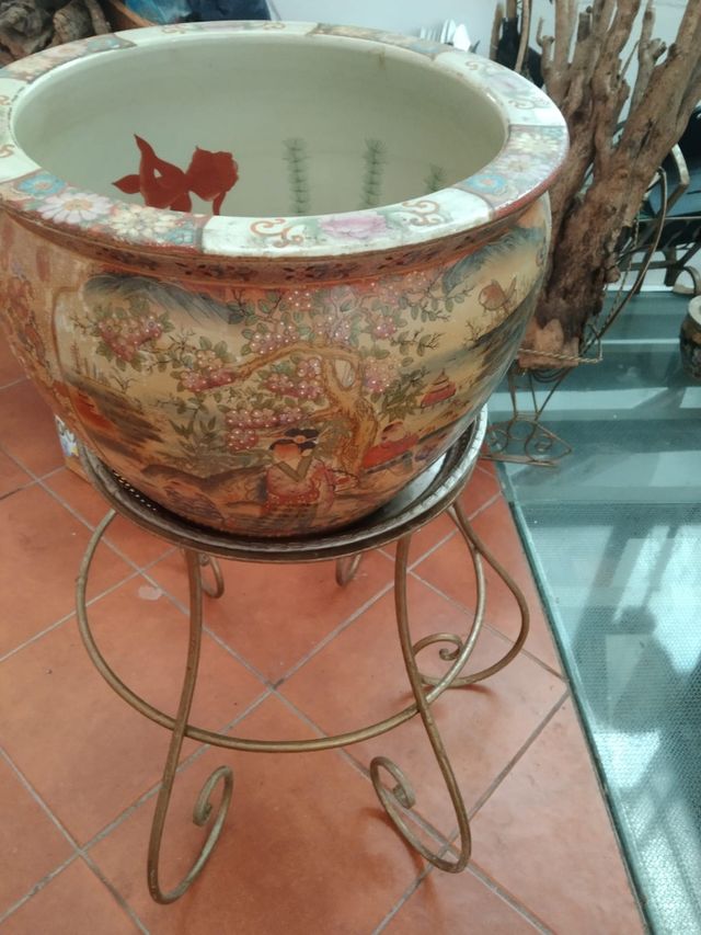 Grande plantador chinês com plantador de madeira