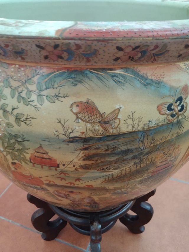 Grande plantador chinês com plantador de madeira