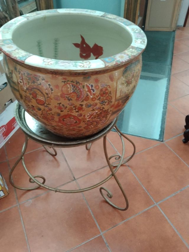 Grande plantador chinês com plantador de madeira