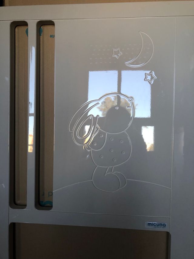 Cuna blanco/arena madera alto brillo Marca MICUNA