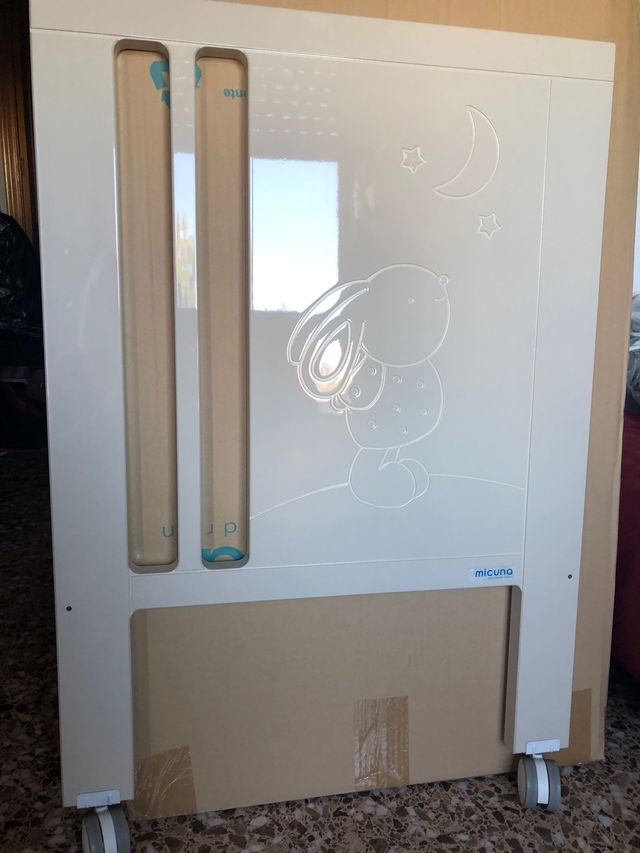 Cuna blanco/arena madera alto brillo Marca MICUNA