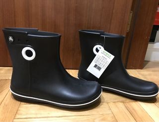 Botas agua Crocs mujer 39\\/40 NUEVAS sin estrenar de segunda mano por 37  EUR en Pamplona en WALLAPOP