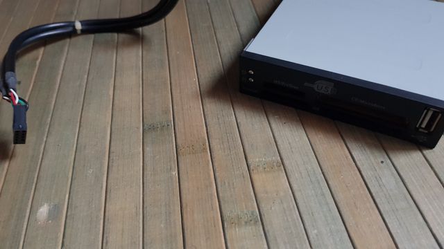 Disquetera grabadora + lectora + Fuente alimentaci