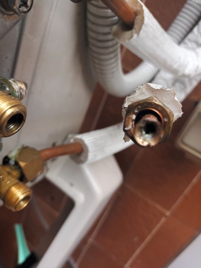 instalación y reparación de equipos de aire acondi