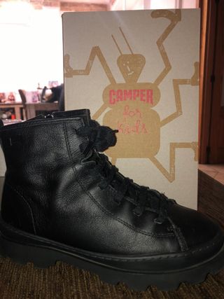 Botas camper niña de segunda mano por 20 EUR en Palma de Mallorca en  WALLAPOP