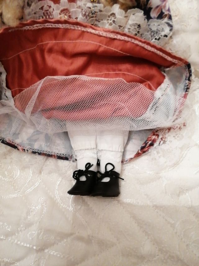 bambola di porcellana