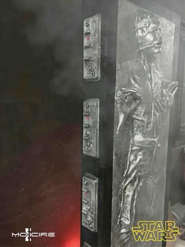 HAN SOLO EN CARBONITA TAMAÑO REAL 1/1