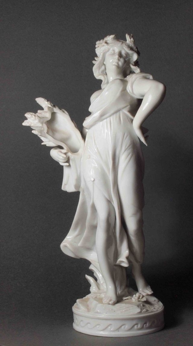 ESCULTURA MODERNISTA