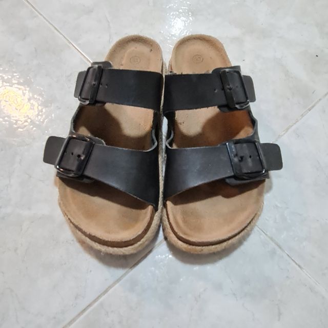 Sandalias piel T. 33