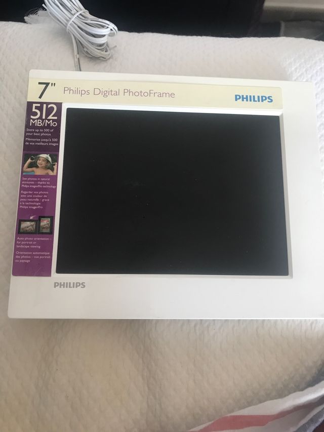 Philips digital photoframe